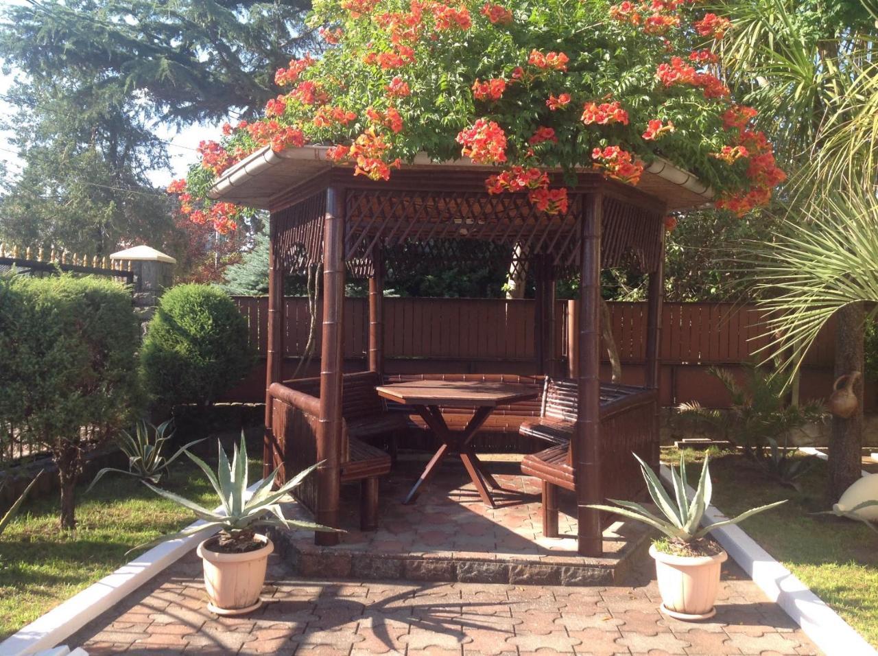 George'S House Hotel Kobuleti Luaran gambar